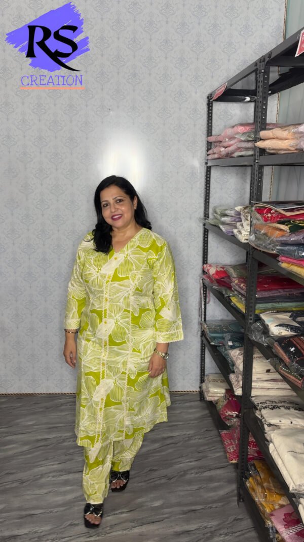 Green & White Leaf Print Kurta Set
